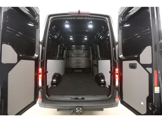 Volkswagen Crafter 2.0 TDI DSG HIGHLINE EXCLUSIVE L3H3 | FACELIFT MODEL | BPM VRIJ | NIEUW 3000KG TREKHAAK VIRTUAL A... ActivLease financial lease