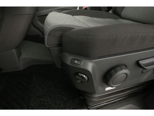 Volkswagen Crafter 2.0 TDI DSG HIGHLINE EXCLUSIVE L3H3 | FACELIFT MODEL | BPM VRIJ | NIEUW 3000KG TREKHAAK VIRTUAL A... ActivLease financial lease