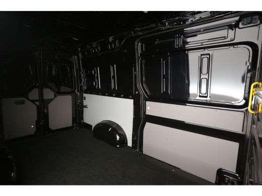 Volkswagen Crafter 2.0 TDI DSG HIGHLINE EXCLUSIVE L3H3 | FACELIFT MODEL | BPM VRIJ | NIEUW 3000KG TREKHAAK VIRTUAL A... ActivLease financial lease