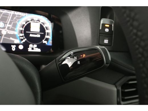 Volkswagen Crafter 2.0 TDI DSG HIGHLINE EXCLUSIVE L3H3 | FACELIFT MODEL | BPM VRIJ | NIEUW 3000KG TREKHAAK VIRTUAL A... ActivLease financial lease