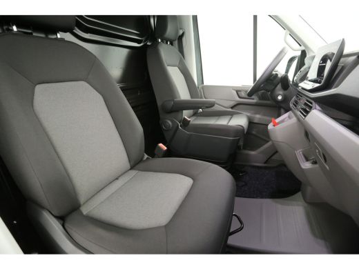 Volkswagen Crafter 2.0 TDI DSG HIGHLINE EXCLUSIVE L3H3 | FACELIFT MODEL | BPM VRIJ | NIEUW 3000KG TREKHAAK VIRTUAL A... ActivLease financial lease