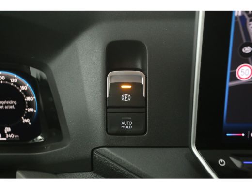 Volkswagen Crafter 2.0 TDI DSG HIGHLINE EXCLUSIVE L3H3 | FACELIFT MODEL | BPM VRIJ | NIEUW 3000KG TREKHAAK VIRTUAL A... ActivLease financial lease