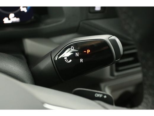 Volkswagen Crafter 2.0 TDI DSG HIGHLINE EXCLUSIVE L3H3 | FACELIFT MODEL | BPM VRIJ | NIEUW 3000KG TREKHAAK VIRTUAL A... ActivLease financial lease