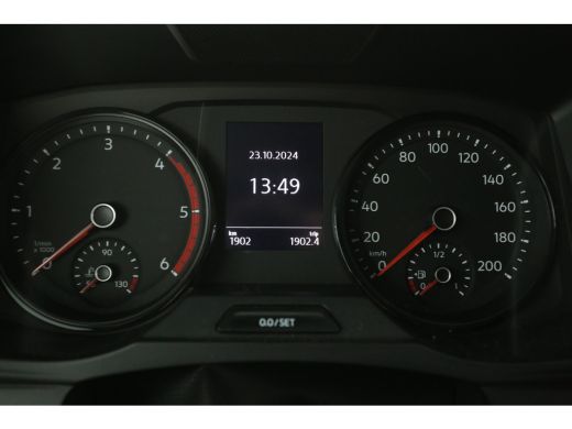 Volkswagen Crafter 35 2.0 TDI L3H3 140PK | NIEUW | BPM VRIJ | 3000KG | Airco Cruise Camera Carplay Massagestoel 3 Pe... ActivLease financial lease