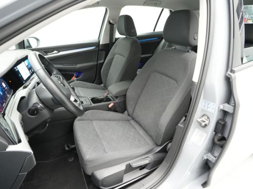 Volkswagen Golf 1.0 TSI 110pk Life Navigatie Pdc Acc Lm Velgen 281 ActivLease financial lease