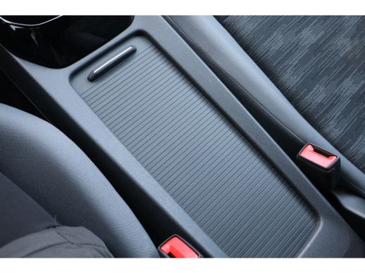 Volkswagen ID.4 Pro 77 kWh | Cruise Control | Achteruitrijcamera | Navigatie | Stoelverwarming | ActivLease financial lease