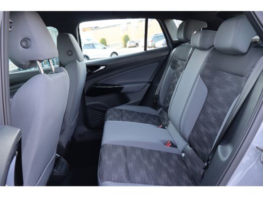 Volkswagen ID.4 Pro 77 kWh | Cruise Control | Achteruitrijcamera | Navigatie | Stoelverwarming | ActivLease financial lease