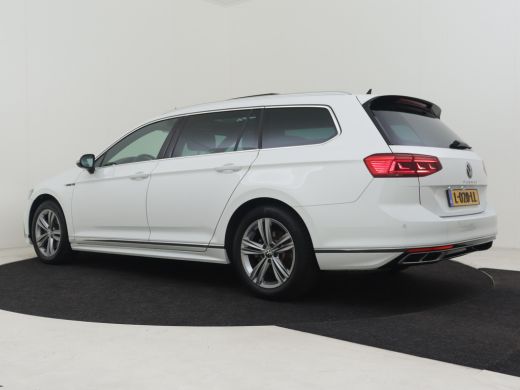 Volkswagen Passat Variant 1.5 TSI R-Line Business + Automaat/DSG | 100% Dealeronderhouden | Panorama-dak | Trekhaak... ActivLease financial lease