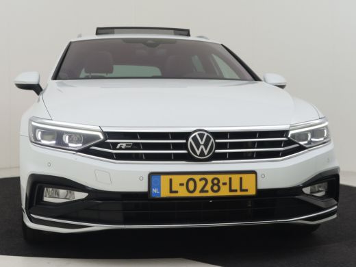 Volkswagen Passat Variant 1.5 TSI R-Line Business + Automaat/DSG | 100% Dealeronderhouden | Panorama-dak | Trekhaak... ActivLease financial lease