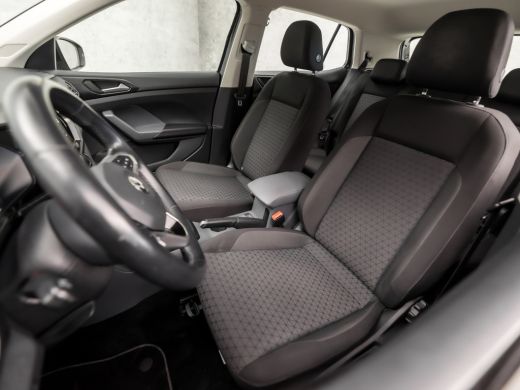 Volkswagen T-Cross 1.0 TSI Sport Automaat (APPLE CARPLAY, ADAPTIVE CRUISE, SPORTSTOELEN, ELEK PAKKET, LM VELGEN, ARM... ActivLease financial lease