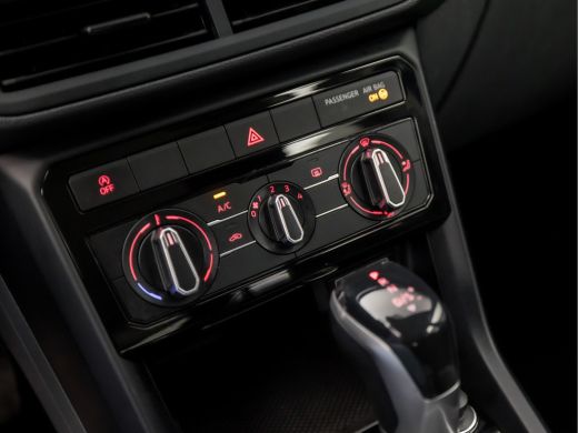 Volkswagen T-Cross 1.0 TSI Sport Automaat (APPLE CARPLAY, ADAPTIVE CRUISE, SPORTSTOELEN, ELEK PAKKET, LM VELGEN, ARM... ActivLease financial lease