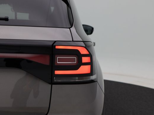 Volkswagen T-Cross 1.5 TSi 150 Pk Automaat R-Line | Full LED | Navigatie | Camera | 18 Inch | Privacy Glass | Adapti... ActivLease financial lease