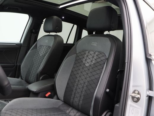 Volkswagen Tiguan 1.5 TSi 150 Pk Automaat R-Line Business+ | Full LED | Panoramadak | Black Style | Camera | Naviga... ActivLease financial lease
