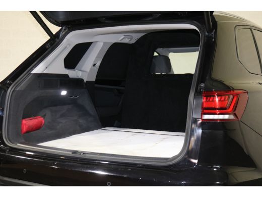 Volkswagen Touareg 3.0 TDI V6 Grijs Kenteken Bpm Vrij ActivLease financial lease