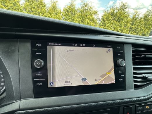 Volkswagen Transporter 2.0 TDI HIGHLINE+ / L2H1 / TREKHAAK / NAVI / CRUISE / AIRCO / PDC / APPLE CARPLAY / ANDROID ActivLease financial lease