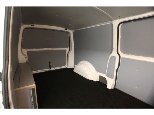 Volkswagen Transporter 2.0 TDI L2H1 Airco Cruise Carplay 2xSchuifdeur Navigatie PDC 3 Persoons Elektrpakket ActivLease financial lease