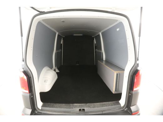 Volkswagen Transporter 2.0 TDI L2H1 Airco Cruise Carplay 2xSchuifdeur Navigatie PDC 3 Persoons Elektrpakket ActivLease financial lease