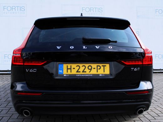 Volvo  V60 2.0 T6 Twin Engine AWD Momentum Pro NL AUTO | LEDER | CAMERA | STOELVERW | ActivLease financial lease