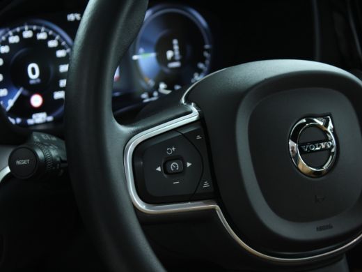 Volvo  V60 2.0 T6 Twin Engine AWD Momentum Pro NL AUTO | LEDER | CAMERA | STOELVERW | ActivLease financial lease