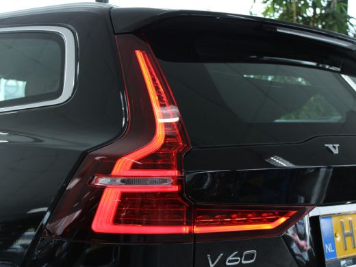 Volvo  V60 2.0 T6 Twin Engine AWD Momentum Pro NL AUTO | LEDER | CAMERA | STOELVERW | ActivLease financial lease