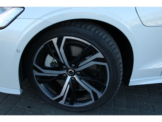 Volvo  V60 T6 AWD Ultra Dark | Styling-Pakket | Head-up Display | 360 Camera | Harman/Kardon | Panoramadak |... ActivLease financial lease
