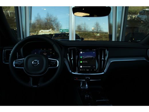 Volvo  V60 T6 AWD Ultra Dark | Styling-Pakket | Head-up Display | 360 Camera | Harman/Kardon | Panoramadak |... ActivLease financial lease