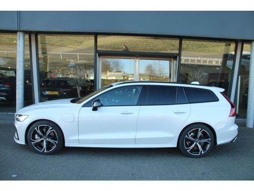 Volvo  V60 T6 AWD Ultra Dark | Styling-Pakket | Head-up Display | 360 Camera | Harman/Kardon | Panoramadak |... ActivLease financial lease