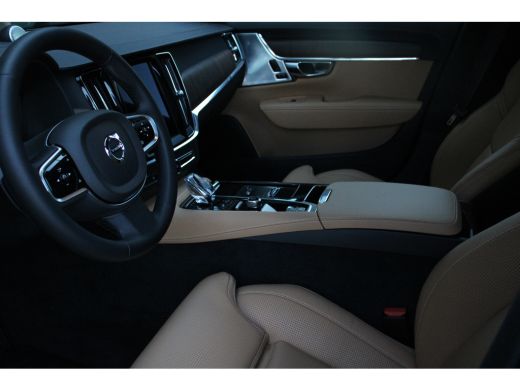 Volvo  V90 Volvo T8 AWD Ultra Dark | Luchtvering | Bowers&Wilkins | Massage+Ventilatie | Nappaleder | 360 Ca... ActivLease financial lease