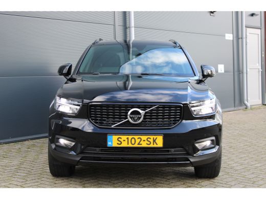 Volvo  XC40 1.5 T4 Recharge R-Design Expression | 360° Camera | Elektrisch glazen panorama-dak | Elektrisch v... ActivLease financial lease