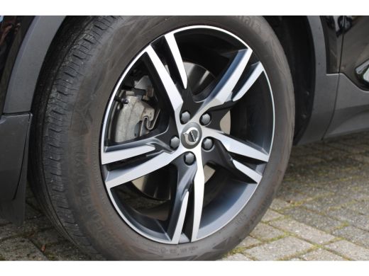 Volvo  XC40 1.5 T4 Recharge R-Design Expression | 360° Camera | Elektrisch glazen panorama-dak | Elektrisch v... ActivLease financial lease