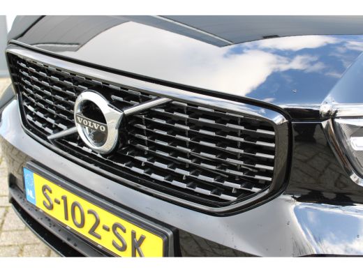Volvo  XC40 1.5 T4 Recharge R-Design Expression | 360° Camera | Elektrisch glazen panorama-dak | Elektrisch v... ActivLease financial lease