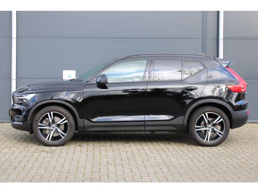 Volvo  XC40 1.5 T4 Recharge R-Design Expression | 360° Camera | Elektrisch glazen panorama-dak | Elektrisch v... ActivLease financial lease