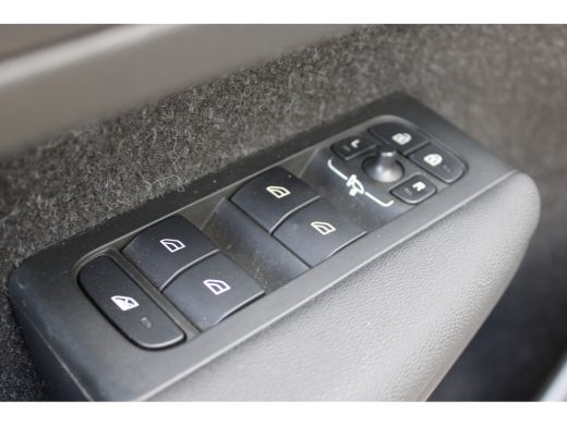 Volvo  XC40 1.5 T4 Recharge R-Design Expression | 360° Camera | Elektrisch glazen panorama-dak | Elektrisch v... ActivLease financial lease