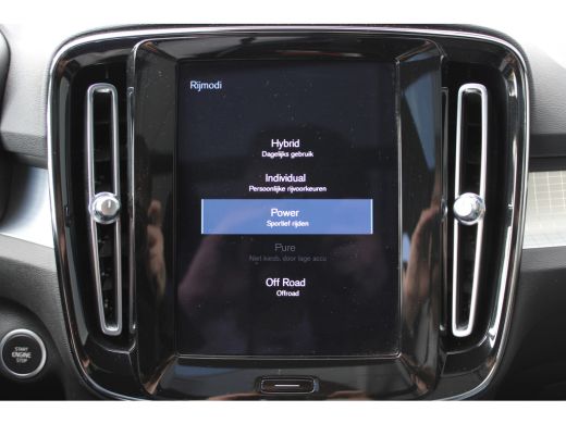 Volvo  XC40 1.5 T4 Recharge R-Design Expression | 360° Camera | Elektrisch glazen panorama-dak | Elektrisch v... ActivLease financial lease