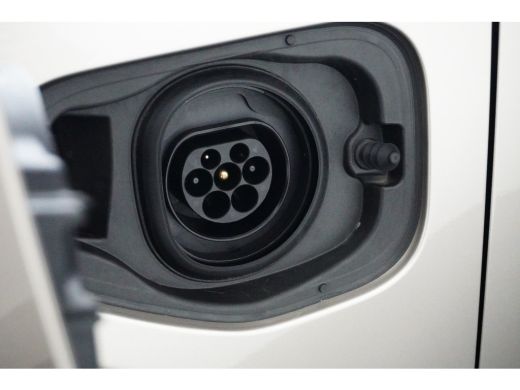 Volvo  XC40 Volvo 1.5 T5 Recharge Plus Dark | Blis | Elektrisch bedienbare stoel | Stoel + Stuurverw | Harman... ActivLease financial lease