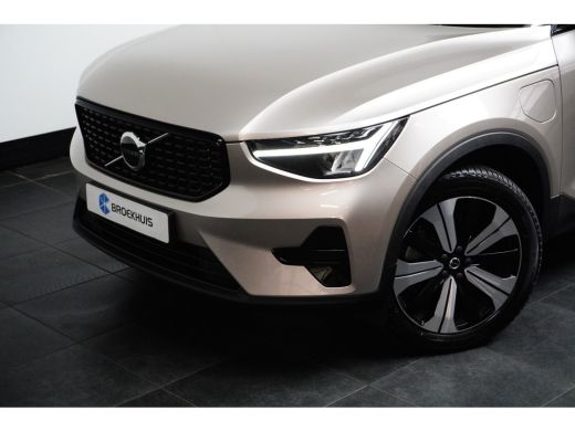 Volvo  XC40 Volvo 1.5 T5 Recharge Plus Dark | Blis | Elektrisch bedienbare stoel | Stoel + Stuurverw | Harman... ActivLease financial lease