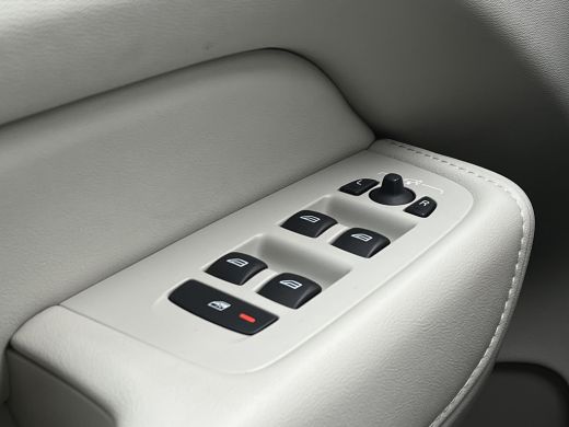 Volvo  XC60 Volvo 2.0 T6 Plug-in Hybrid AWD Inscription | Audio installatie premium | Audio installatie premi... ActivLease financial lease