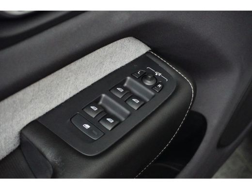 Volvo  XC60 Volvo 2.0 T8 Plug-in Hybrid AWD Inscription ActivLease financial lease