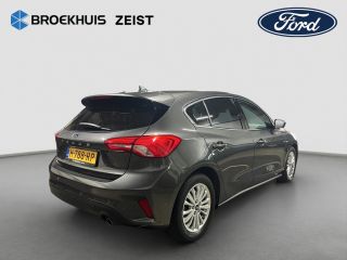 Ford Focus 1.0 EcoBoost Titanium 5-deurs | 100% dealer o.h. | LED-verlichting | Keyless-entry | Privacy-glas...