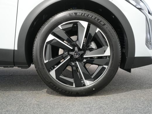 Peugeot 408 Peugeot Allure | Climate control met links/rechts gescheiden regeling en high efficiëncy koolstof... ActivLease financial lease