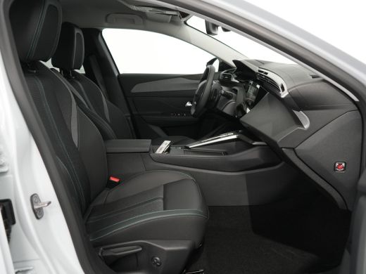 Peugeot 408 Peugeot Allure | Climate control met links/rechts gescheiden regeling en high efficiëncy koolstof... ActivLease financial lease