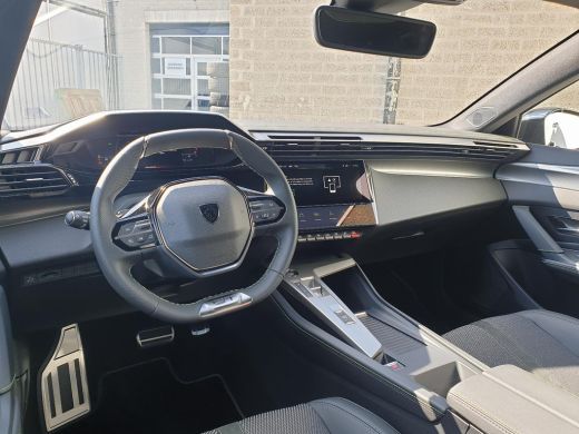 Peugeot 408 Peugeot GT | 19" lichtmetalen velgen 'GRAPHITE' | Adaptieve cruise control | Climate control met ... ActivLease financial lease