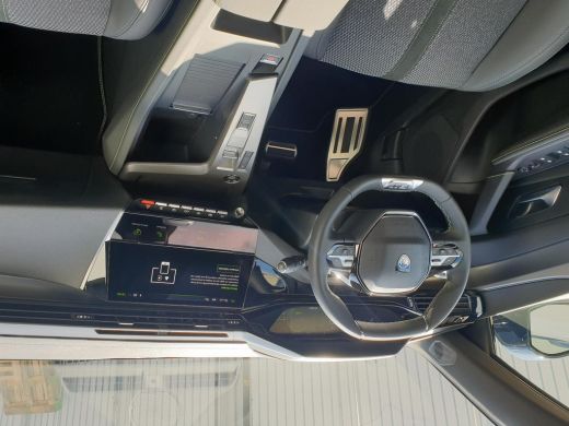 Peugeot 408 Peugeot GT | 19" lichtmetalen velgen 'GRAPHITE' | Adaptieve cruise control | Climate control met ... ActivLease financial lease