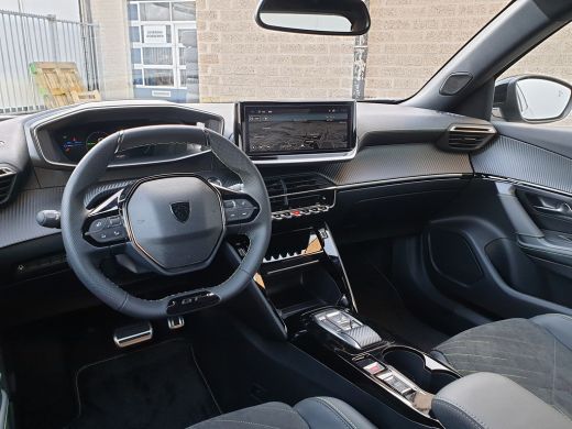 Peugeot e-2008 Peugeot GT - Electric | Advanced Active Safety Brake met camera en radar | Climate Control | Elek... ActivLease financial lease