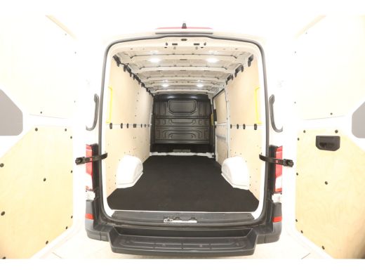 Volkswagen Crafter 35 2.0 TDI L3H2 DSG Automaat 141PK Airco Camera Carplay Cruise Navigatie 3 Persoons ActivLease financial lease
