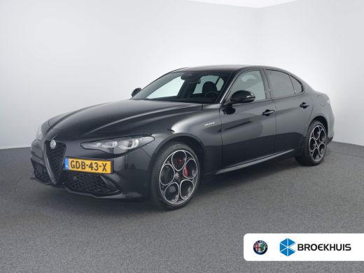 Alfa Romeo Giulia 2.0 T GME AWD Veloce | 10-voudig electrisch verstelbare bestuurdersstoel met geheugenfunctie | Ap... Alfa Romeo Giulia 2.0 T GME AWD Veloce | 10-voudig electrisch verstelbare bestuurdersstoel met geheugenfunctie | Ap...