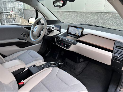 BMW i3 S Executive 120Ah/ 42 kWh/184pk/3-Fase/20"/W-pomp/Loft ActivLease financial lease