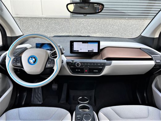 BMW i3 S Executive 120Ah/ 42 kWh/184pk/3-Fase/20"/W-pomp/Loft ActivLease financial lease