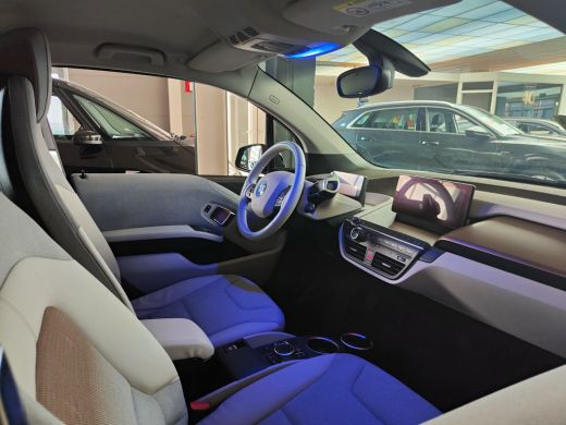BMW i3 S Executive 120Ah/ 42 kWh/184pk/3-Fase/20"/W-pomp/Loft ActivLease financial lease