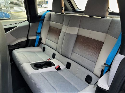 BMW i3 S Executive 120Ah/ 42 kWh/184pk/3-Fase/20"/W-pomp/Loft ActivLease financial lease